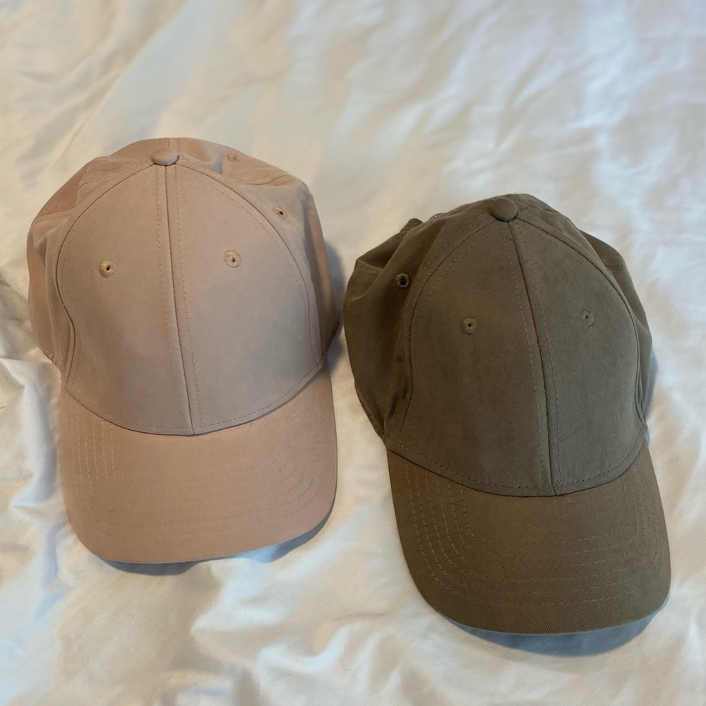 2 adjustable back baseball caps light pink and charcoal gray